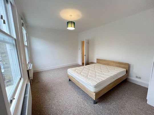 4 bedroom terraced house to rent - Photo 1