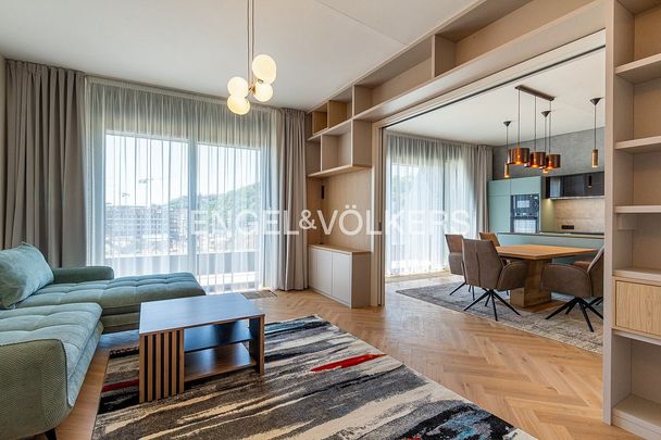 Pronájem bytu 3+1 104 m² - Fotografie 1