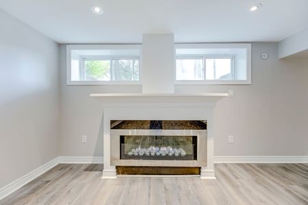 For Lease - 2181 Courtland Drive, Burlington, Ontario - Photo 3