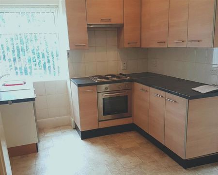2 bedroom semi-detached house to rent - Photo 4