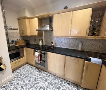 2 bedroom flat to rent - Photo 5