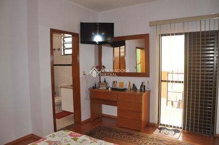 Sobrado com 4 quartos e 267m² para alugar em Vila Camilópolis, Santo André. - Foto 3