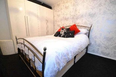 Studio Plus Henham Court, Mowbrays Road Romford, Romford, RM5 - Photo 3