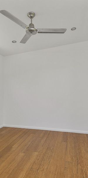 Private Granny Flat - Photo 1