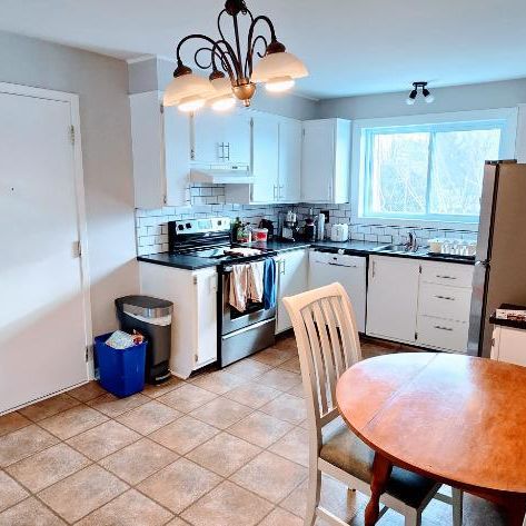 4 ½ lumineux à Lévis - Photo 1