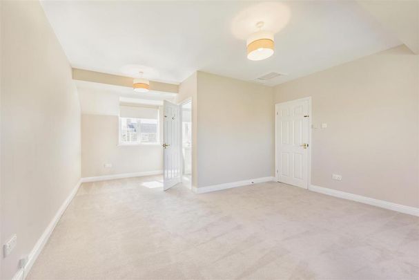 5 bedroom detached house to rent - Photo 1