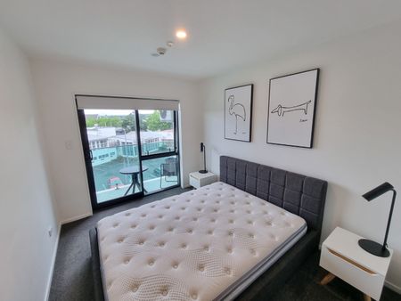 Two-Bedroom Apartment + One Carpark - Photo 3