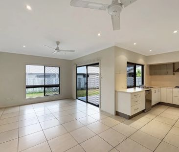 Modern Family Living in a Peaceful Mount Louisa Cul-de-Sac - Photo 1
