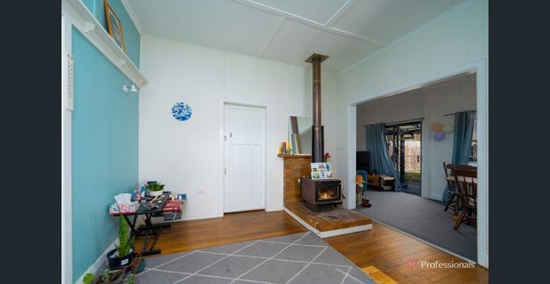 FULLY FURNISHED 3-BEDROOM HOME IN PRIME CENTRAL SOUTH LOCATION - Photo 1