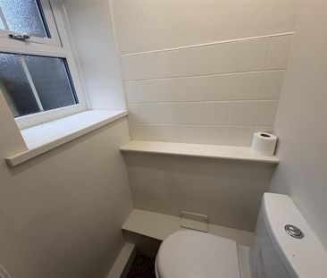 2 bedroom terraced house to rent - Photo 6