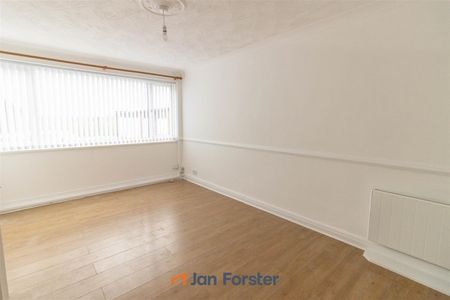 2 Bedroom Flat - Ground Floor - Photo 5