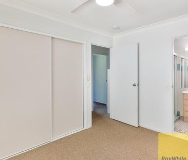 3 bedroom townhouse in Runaway Bay - Photo 4