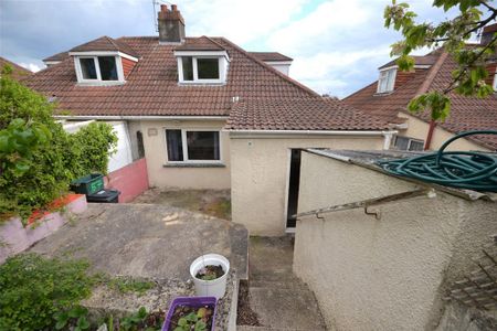 3 bedroom semi-detached house to rent - Photo 4