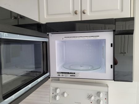 For Lease - 312 Douglas Avenue Unit# 304, Toronto, Ontario - Photo 3