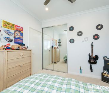 Stunning 3 x 2 Double-Storey Home with Outdoor Entertaining - Photo 6