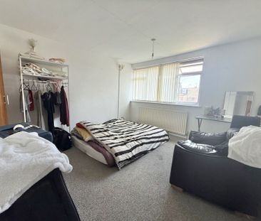 Coventry Road, Exhall, Coventry - - Photo 2