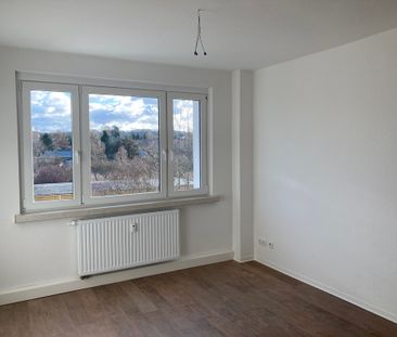 Wohnen im Grünen! 2-Raum-Wohnung mit Badewanne und Balkon in Zwötzen - Foto 6