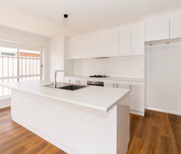 LOW MAINTENANCE LIVING IN A SOUGHT AFTER LOCATION - Photo 5