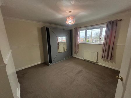 3 bedroom semi-detached house to rent - Photo 3