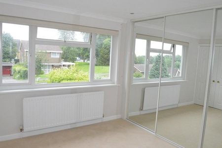 4 bedroom detached house to rent - Photo 4