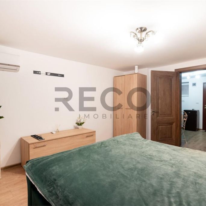 RECO . Studio ultracentral de inchiriat - Fotografie 1