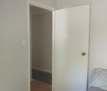 Rockingham - Photo 3