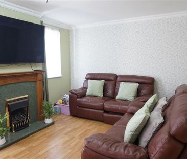 3 bedroom terraced house to rent - Photo 2