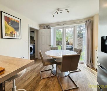 4 bedroom link detached house to rent - Photo 1