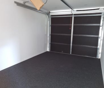 New TH - 3bdm/2bthrm/internal garage plus 1 off street - Photo 6