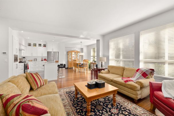 Beautiful Detached Home in Cambria at Rosemary Heights! - Photo 1