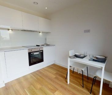 Studio to rent - Photo 3