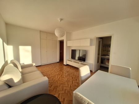 Affittasi monolocale ammobiliato, con cucina separata e ampio balcone - Foto 2