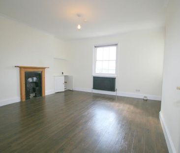 2 bedroom maisonette to rent - Photo 3