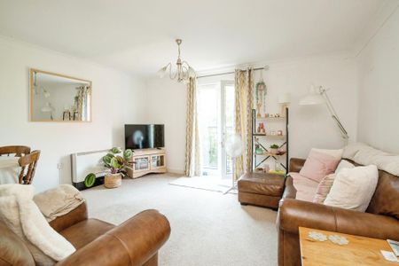 2 bedroom flat to rent - Photo 4