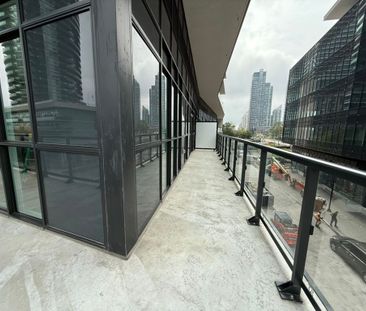 For Lease - 38 Annie Craig Drive Unit# 411, Toronto, Ontario - Photo 3