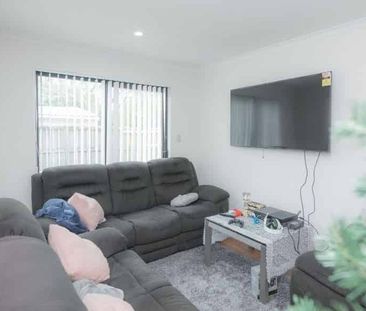 So Central, So convenient - Photo 4