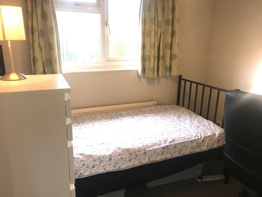 4 Bed Detached House, Lynchet Close, BN1 - Photo 1