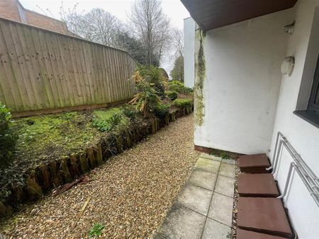 2 bedroom flat to rent - Photo 3