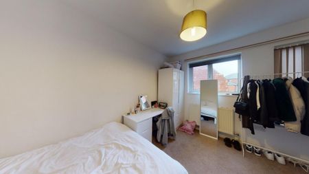 2 bedroom ground floor flat to rent - Photo 4