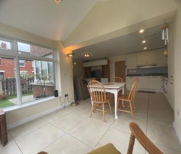 79 Orby Road, Belfast, BT5 5HN - Photo 4