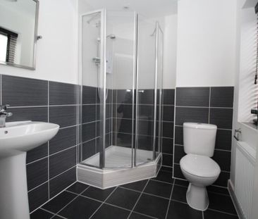 2 bedroom terraced house to rent - Photo 5