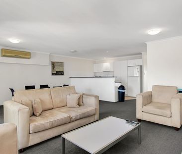 Coastal Living in a Secure 3-Bed Apartment - Photo 2