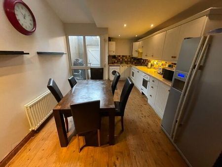 Donegall Road, Belfast, BT12 5PQ - Photo 2