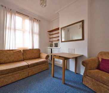 4 bedroom terraced house to rent - Photo 1