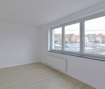 Duplex te huur in Woluwe-Saint-Pierre - Photo 1