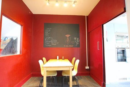 3 bedroom terraced house to rent - Photo 2