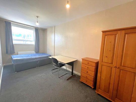 7 bedroom flat to rent - Photo 1
