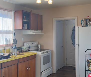 For Lease - 151 Vodden Street, Brampton, Ontario - Photo 3