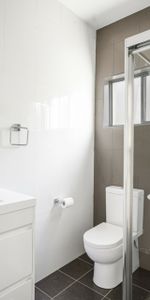 Fantastic 1 Bedroom Granny Flat - Great Location! - Photo 3