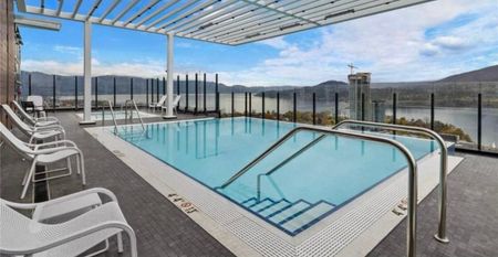 Luxury Penthouse – BERTRAM BUILDING - Photo 5